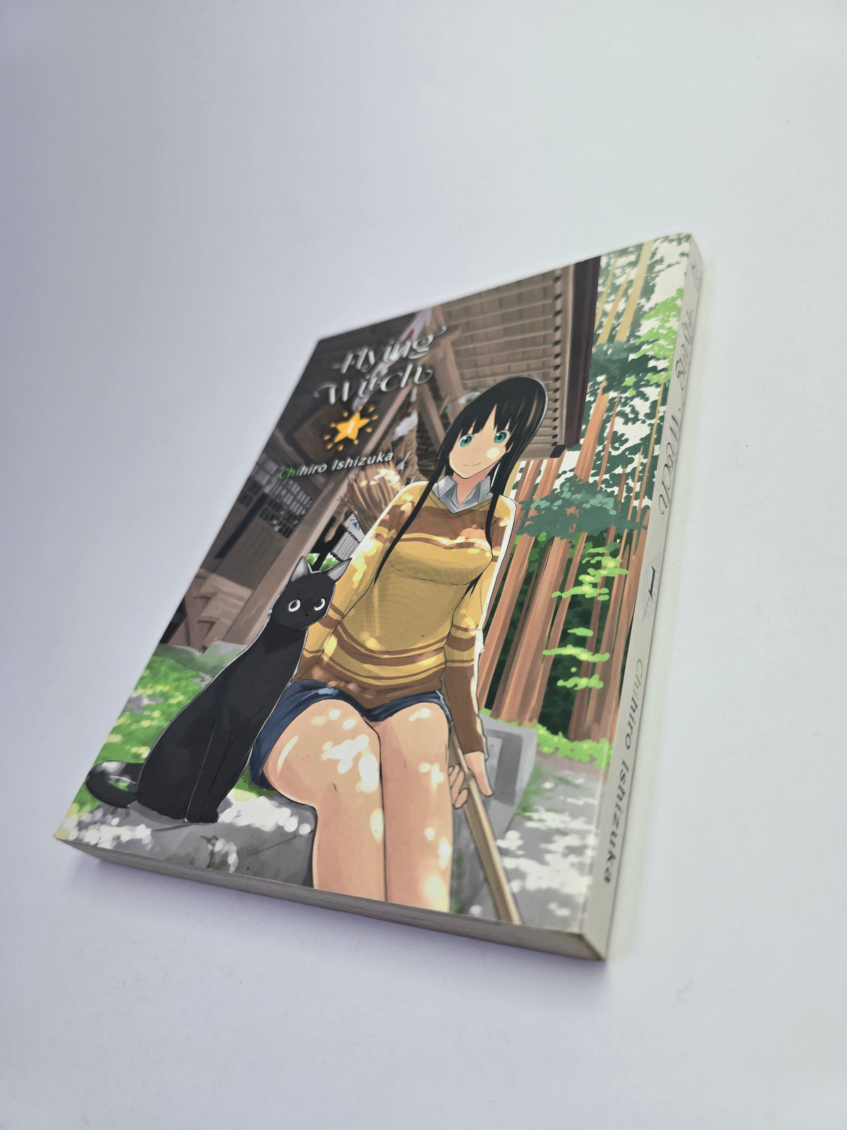 Flying Witch Vol. 1 – Manga