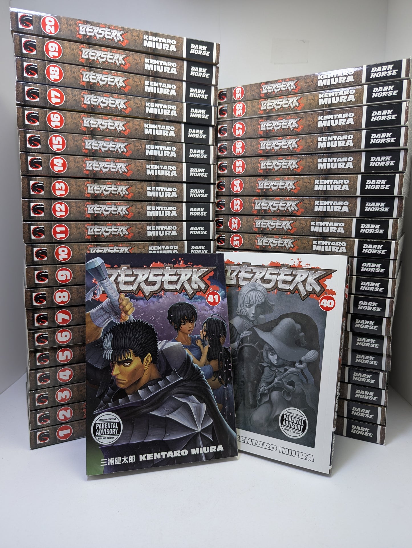„Berserk, Vol. 1-41“ - Manga anglų kalba