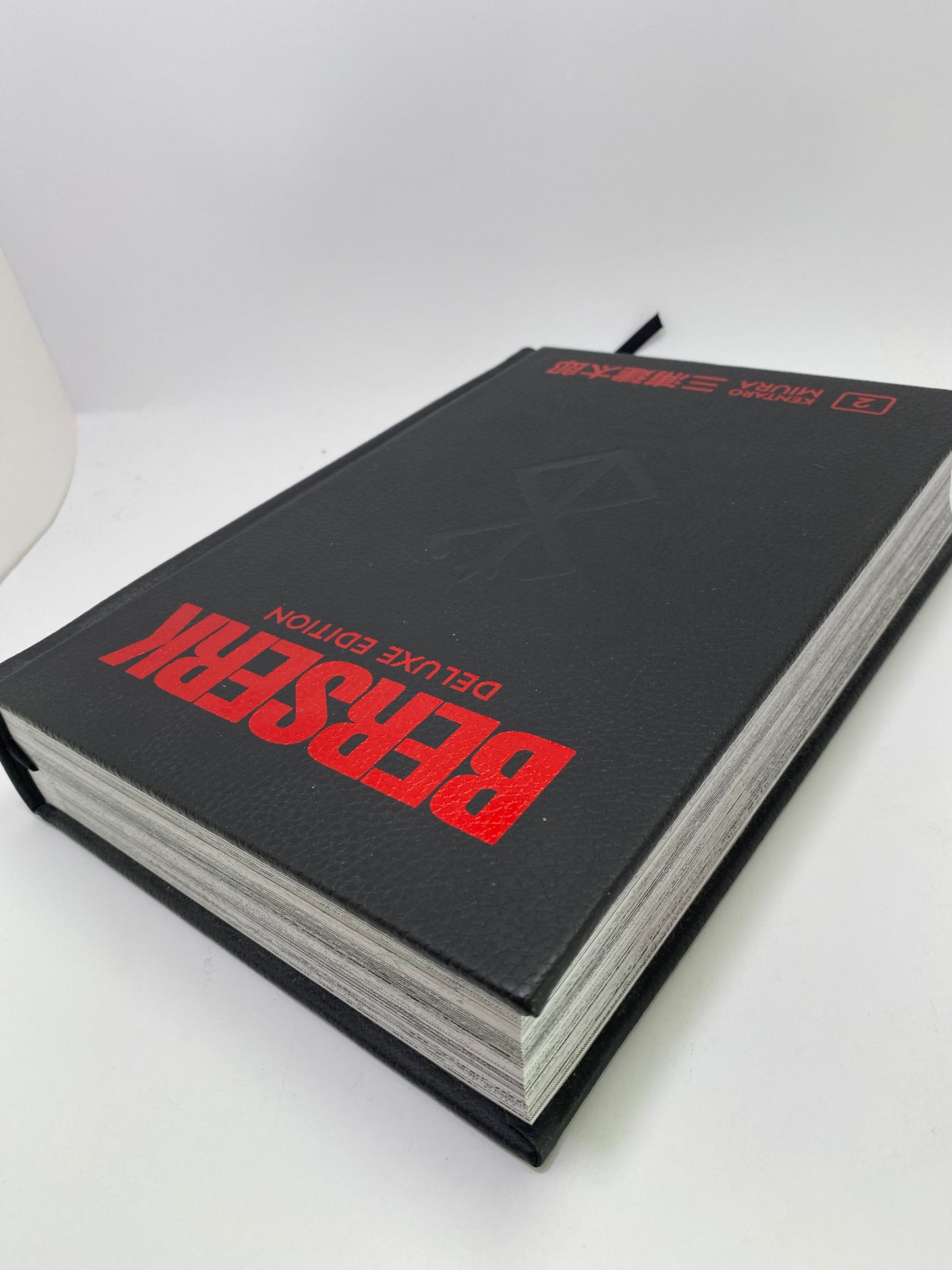 Berserk Deluxe Edition, Vol. 2 - Manga