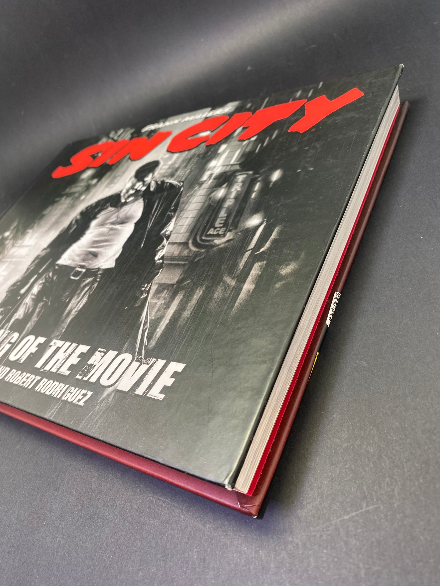 Sin City: The Making of the Movie – Meno knyga (anglų kalba)