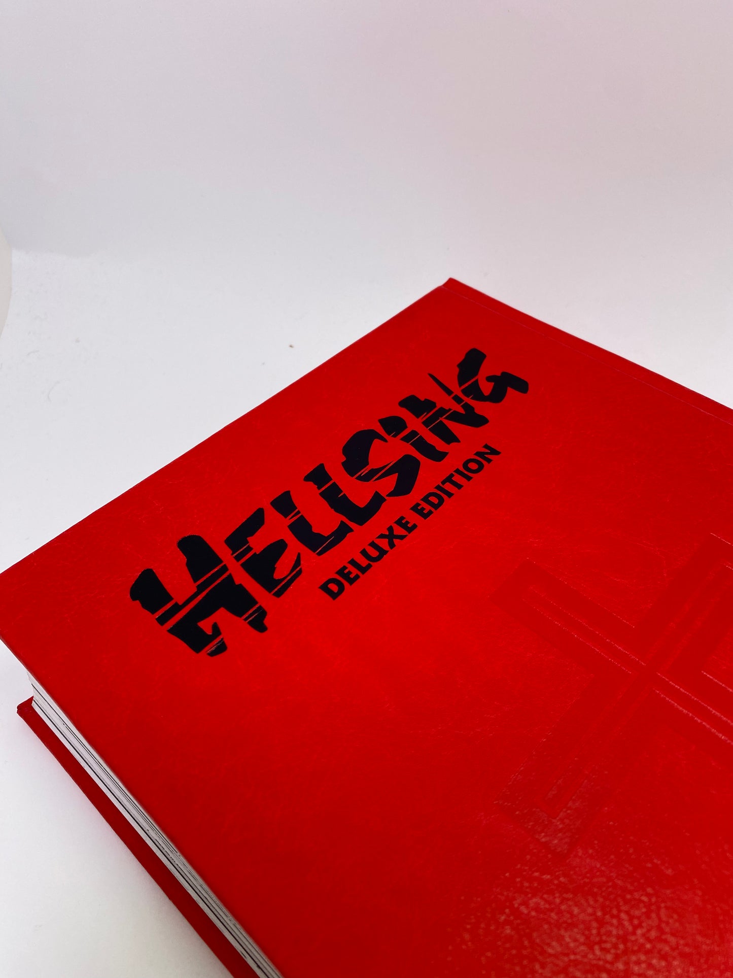 Hellsing Deluxe Edition Vol. 1 - Manga