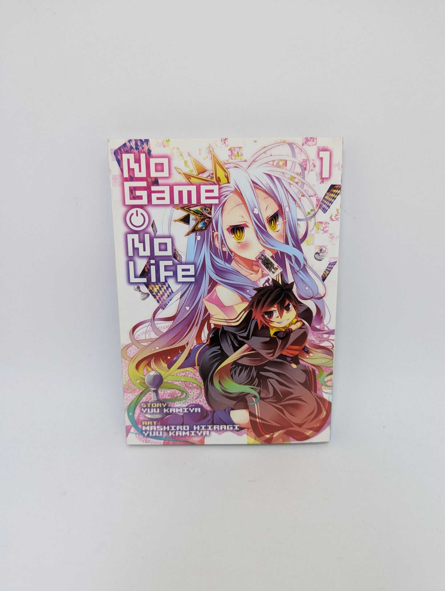 „No Game No Life, Vol. 1“ – spalvinga fantasy manga apie žaidimų pasaulį, anglų kalba