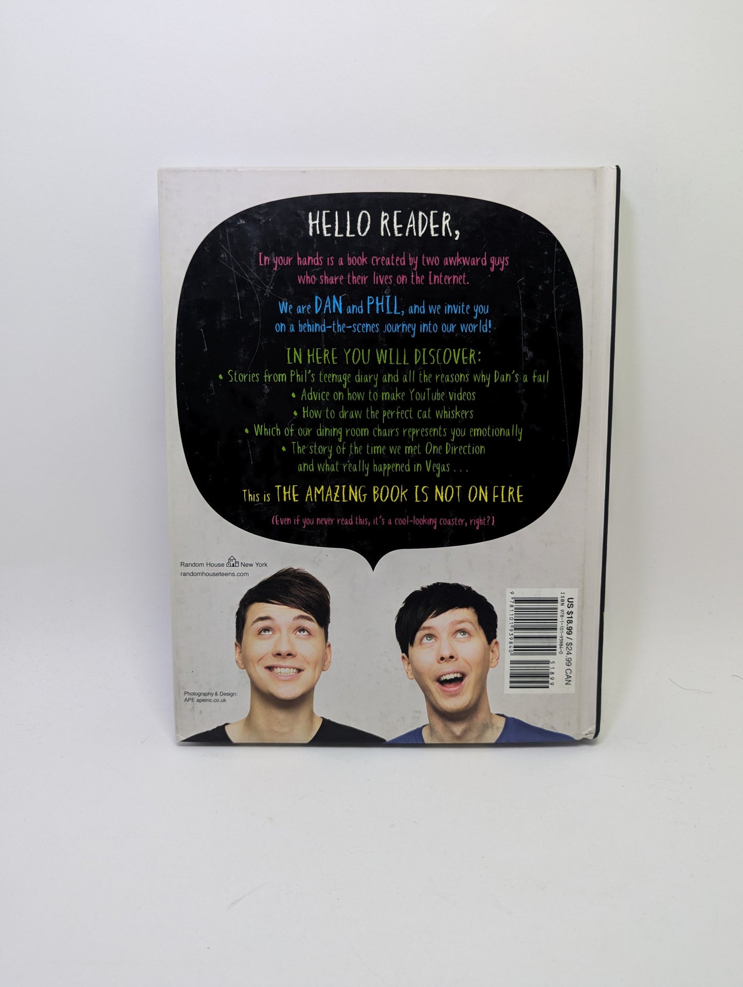 The Amazing Book Is Not on Fire - Book (English)