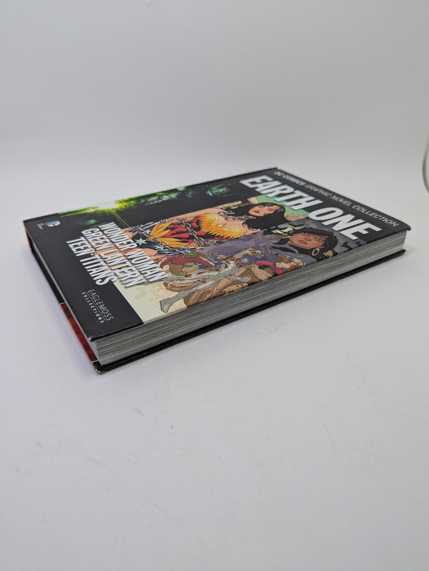 DC Comics: Earth One - Grafinė novelė (anglų kalba) TreasureHunt