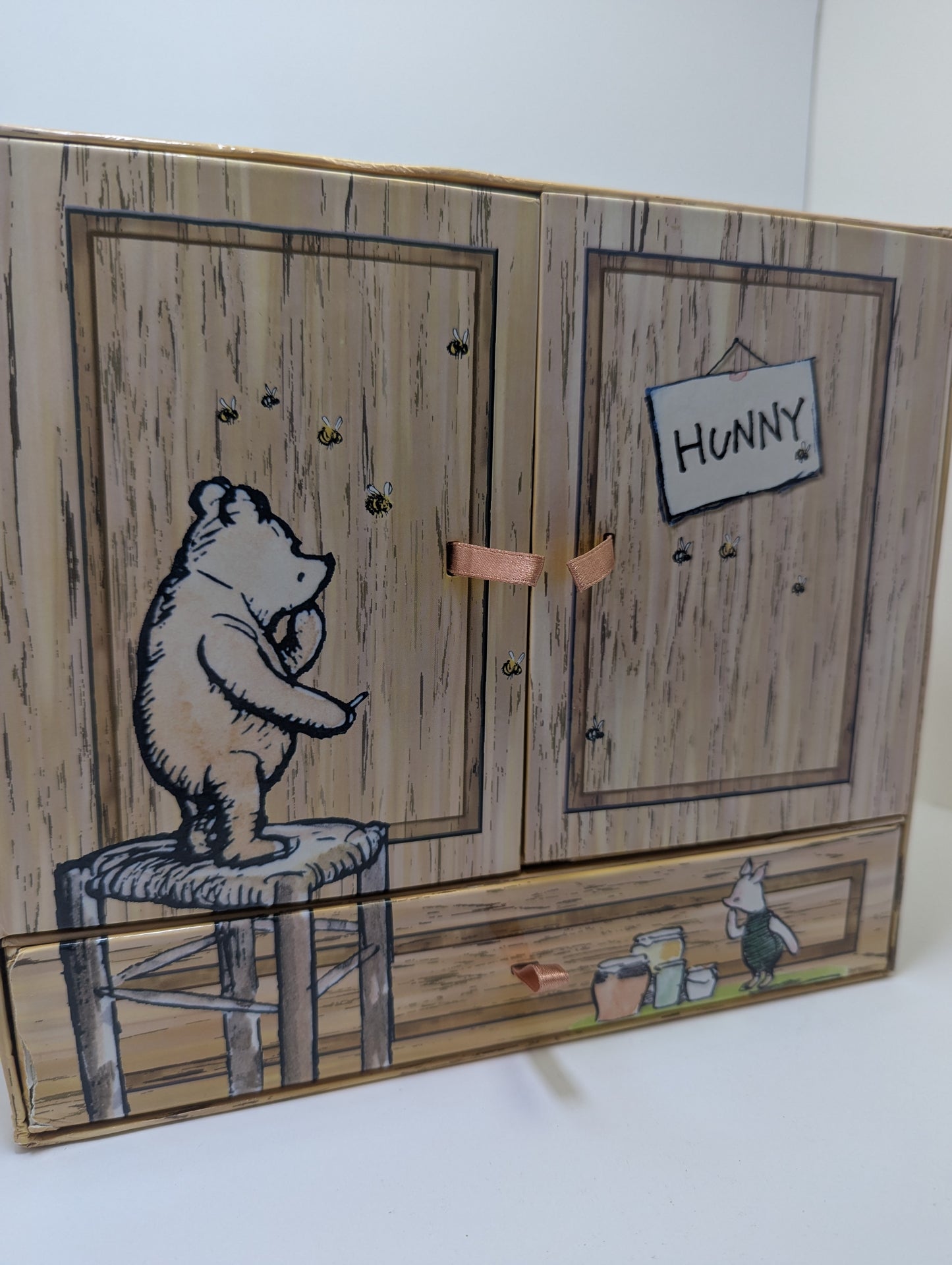 Winnie the Pooh Classic Story Cupboard - 20 book set (English)