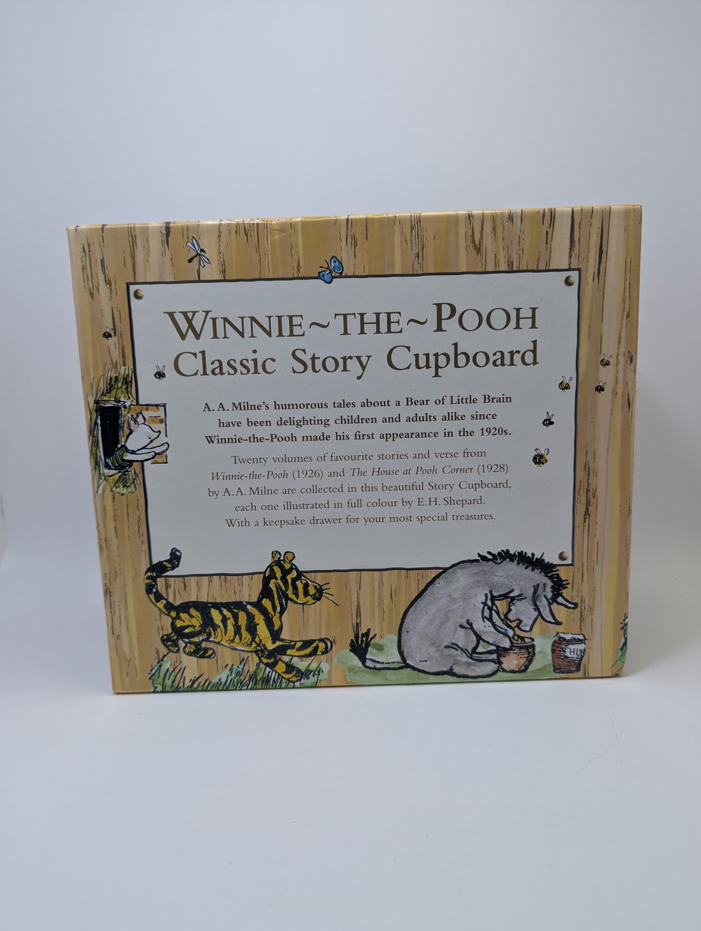 Winnie the Pooh Classic Story Cupboard - 20 book set (English)