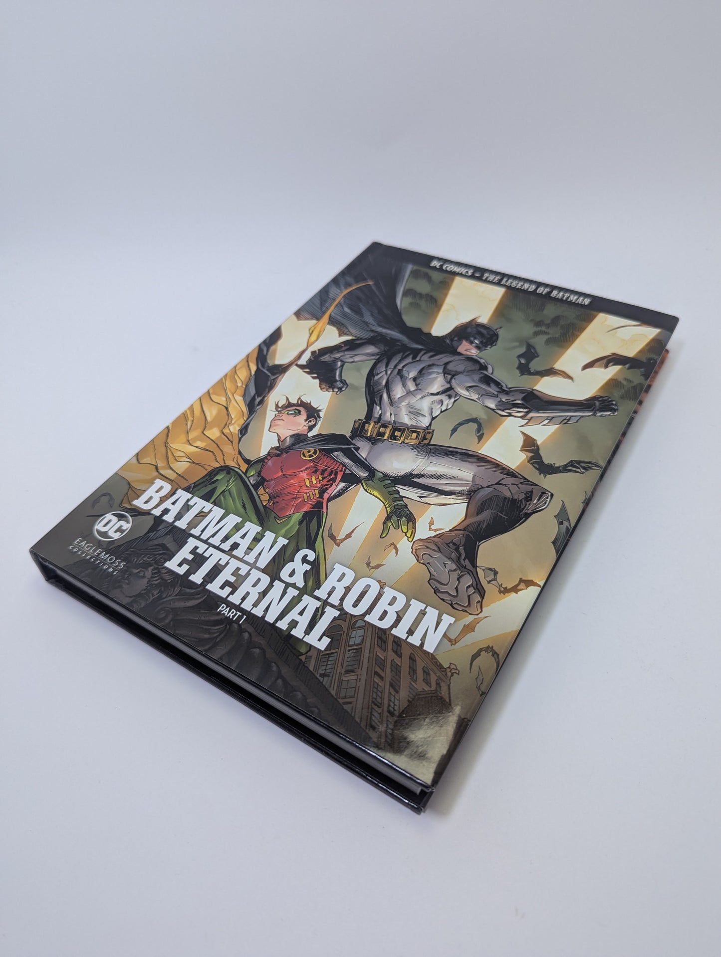 Batman & Robin: Eternal, Part 1 – Grafinė novelė (anglų kalba)