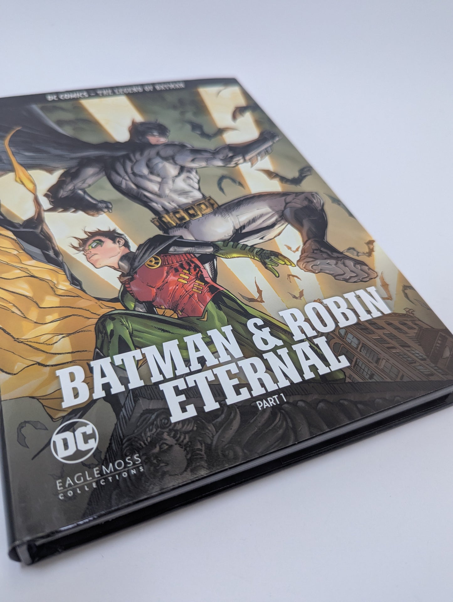 Batman & Robin: Eternal, Part 1 – Grafinė novelė (anglų kalba)