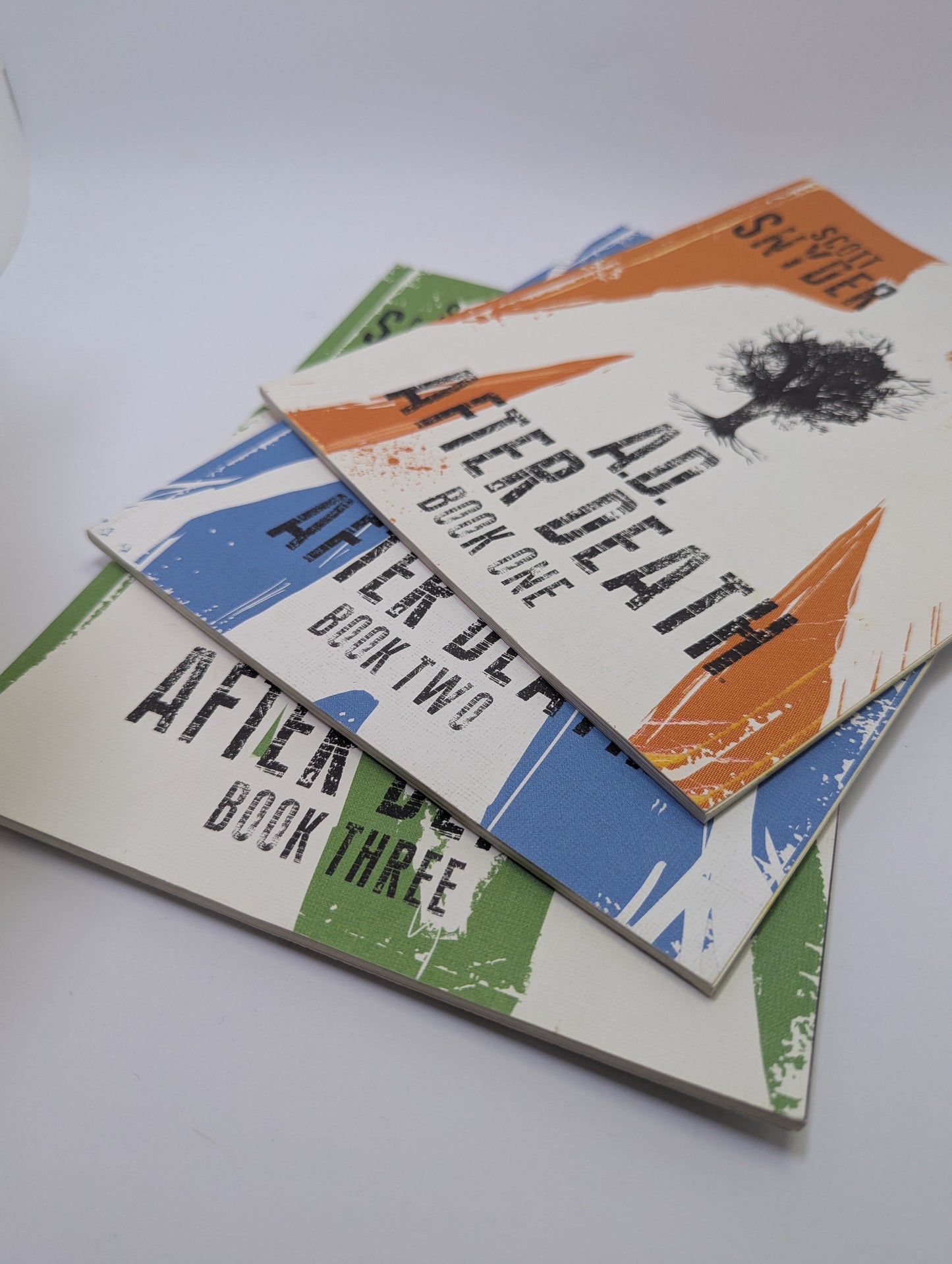 A.D.: After Death, Book 1–3 – Grafinė novelė (anglų kalba) TreasureHunt