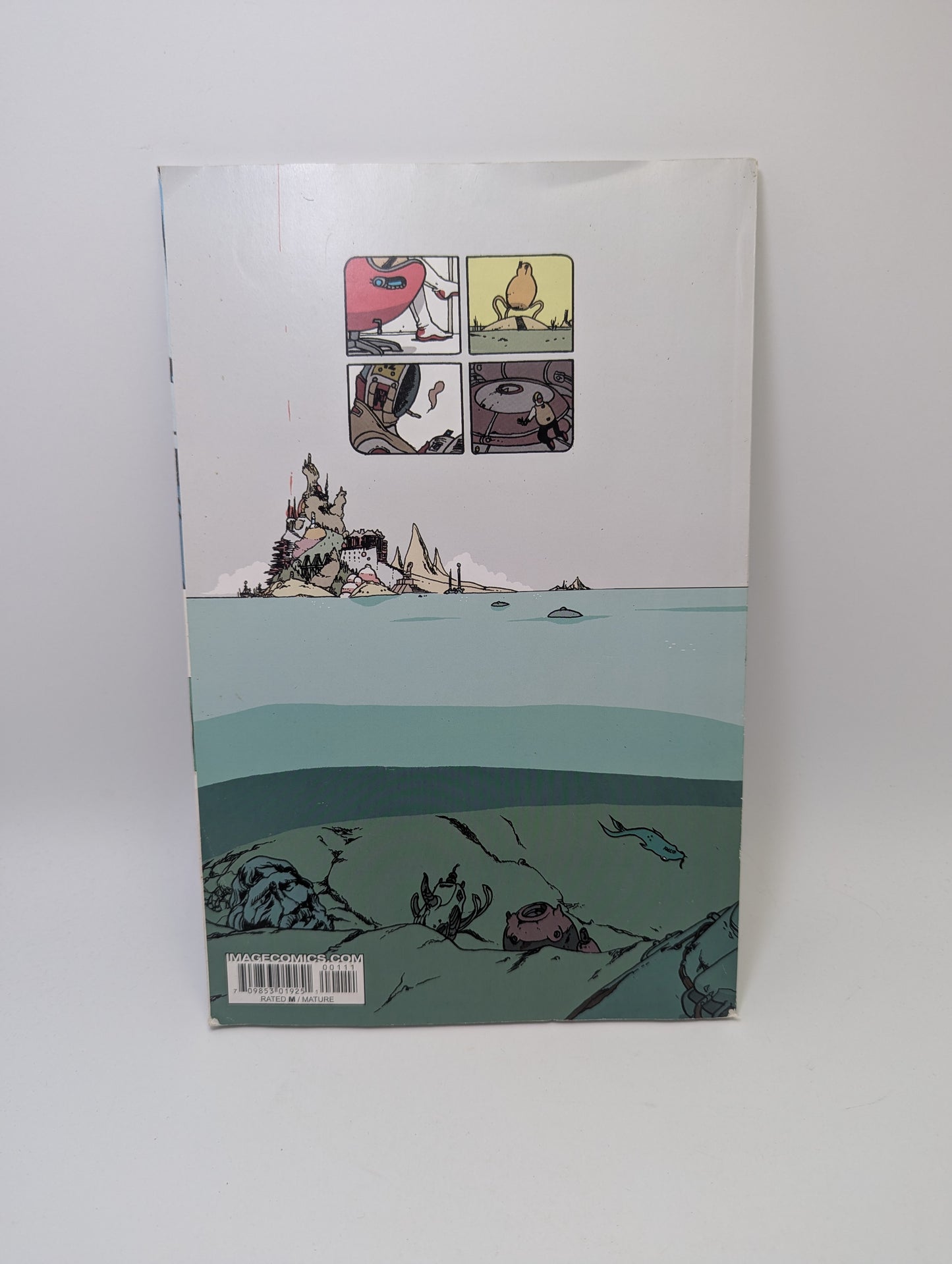 Island, Issue 1 – Grafinė Novelė (anglų kalba)