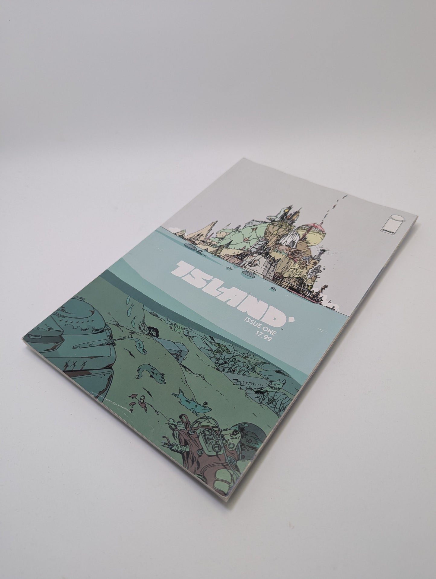 Island, Issue 1 – Grafinė Novelė (anglų kalba) TreasureHunt