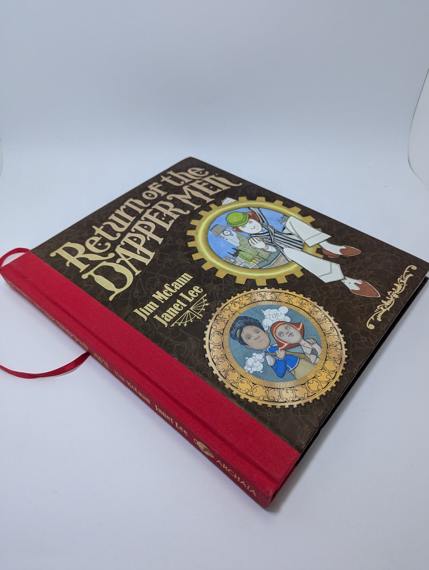 Return of the Dapper Men – Graphic Novel (English)