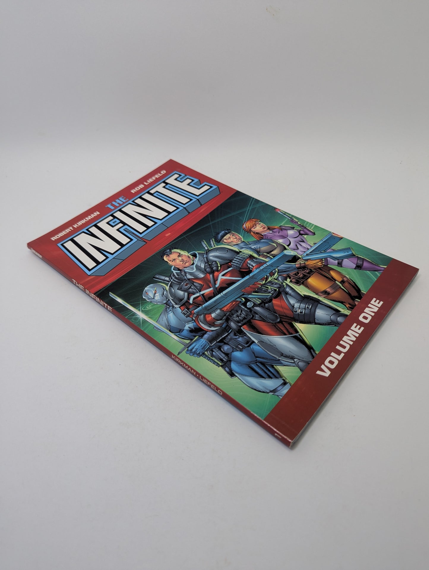 The Infinite, Vol. 1 – Grafinė novelė (anglų kalba)