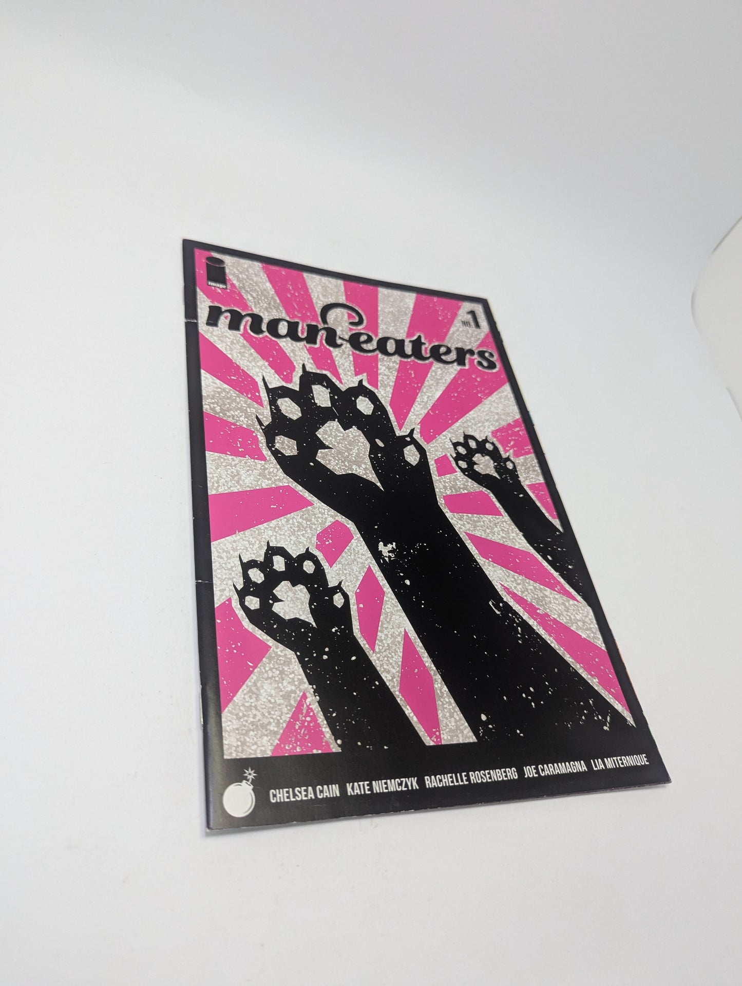 Man-Eaters #1 – Komiksas (anglų kalba)