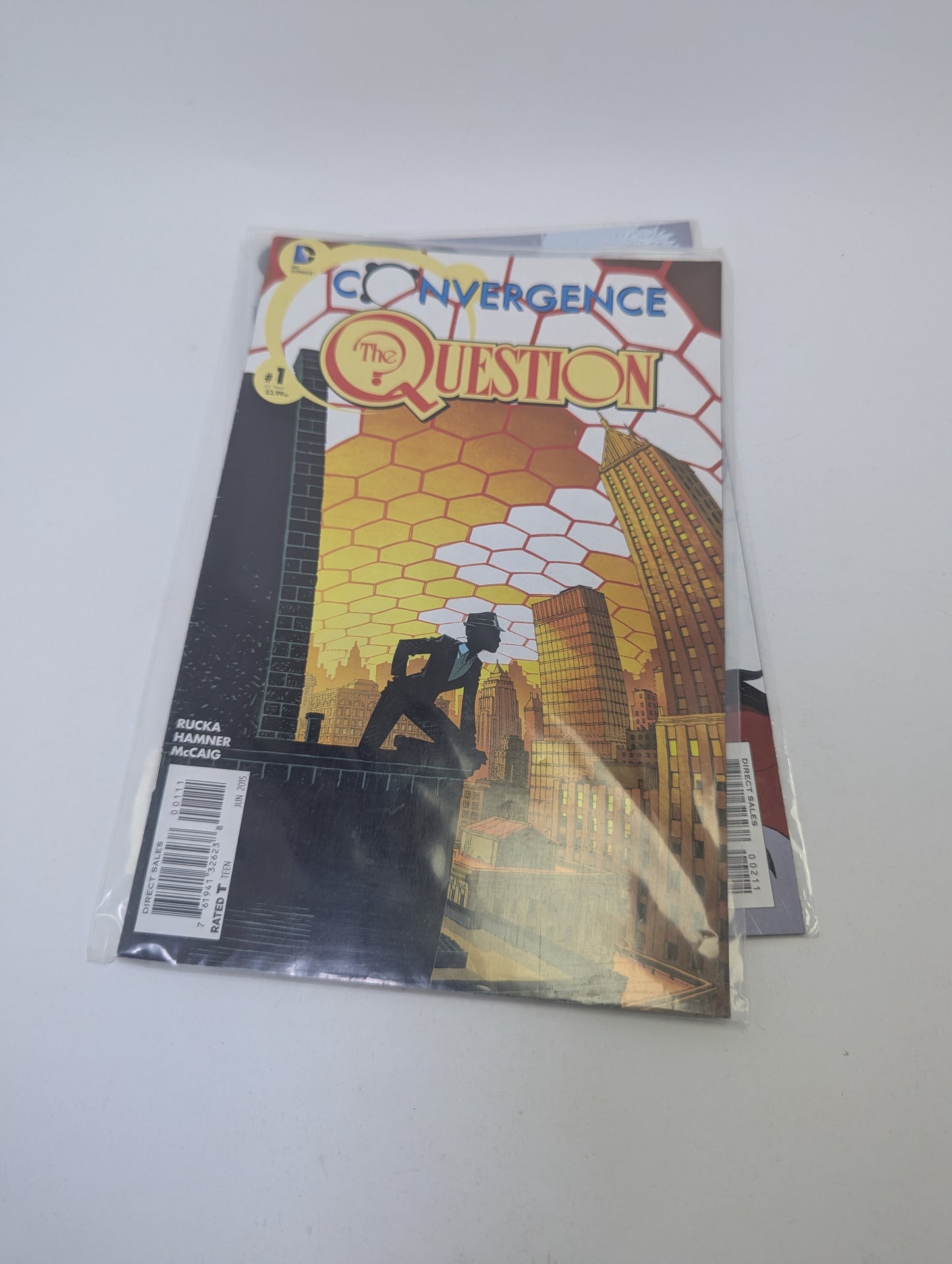 Convergence: The Question #1–2 – Komiksų rinkinys (anglų kalba)