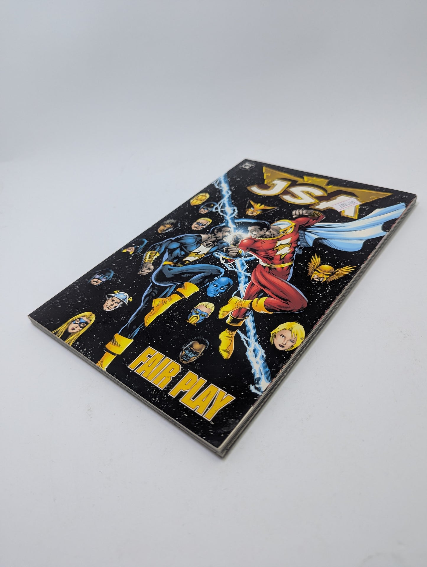 JSA: Fair Play - Grafinė novelė