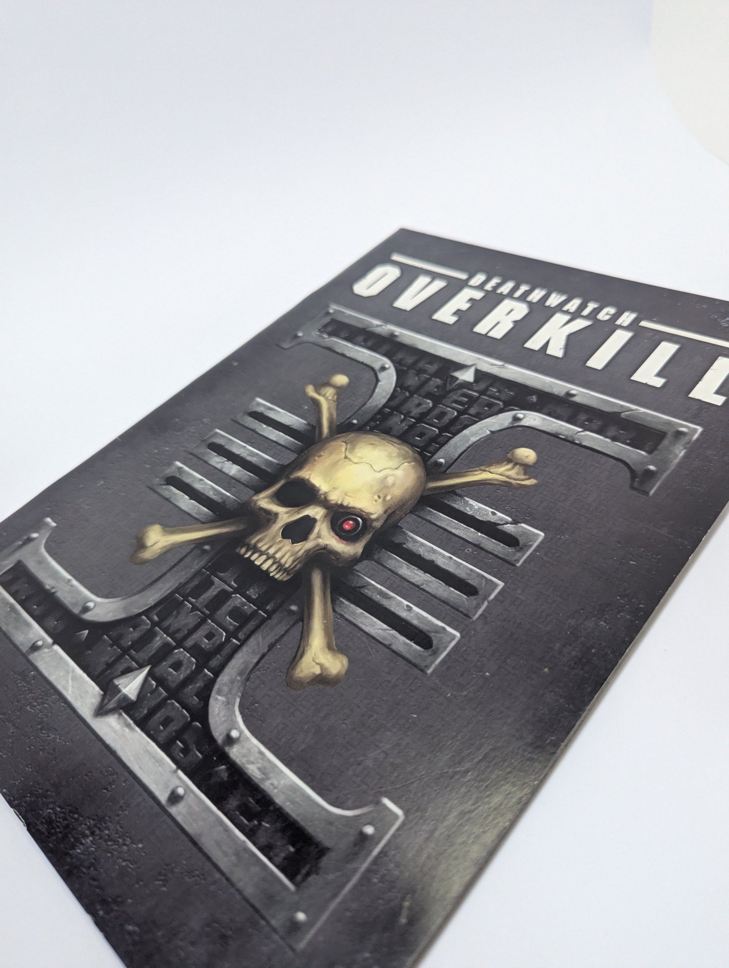 Deathwatch: Overkill - Warhammer 40k Knyga (Žaidimo Išplėtimas) TreasureHunt