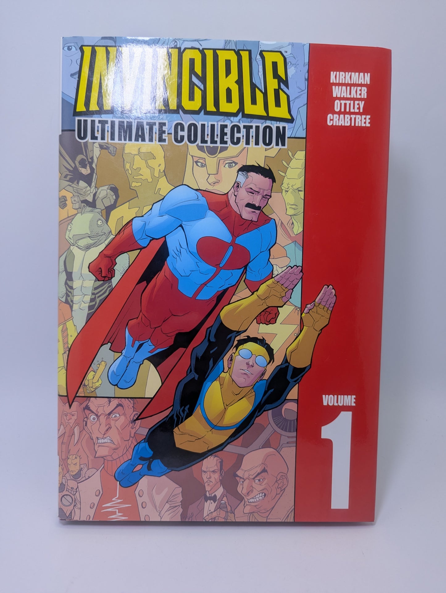 Invincible, Vol. 1-3 (Ultimate Collection) - Grafinės Novelės