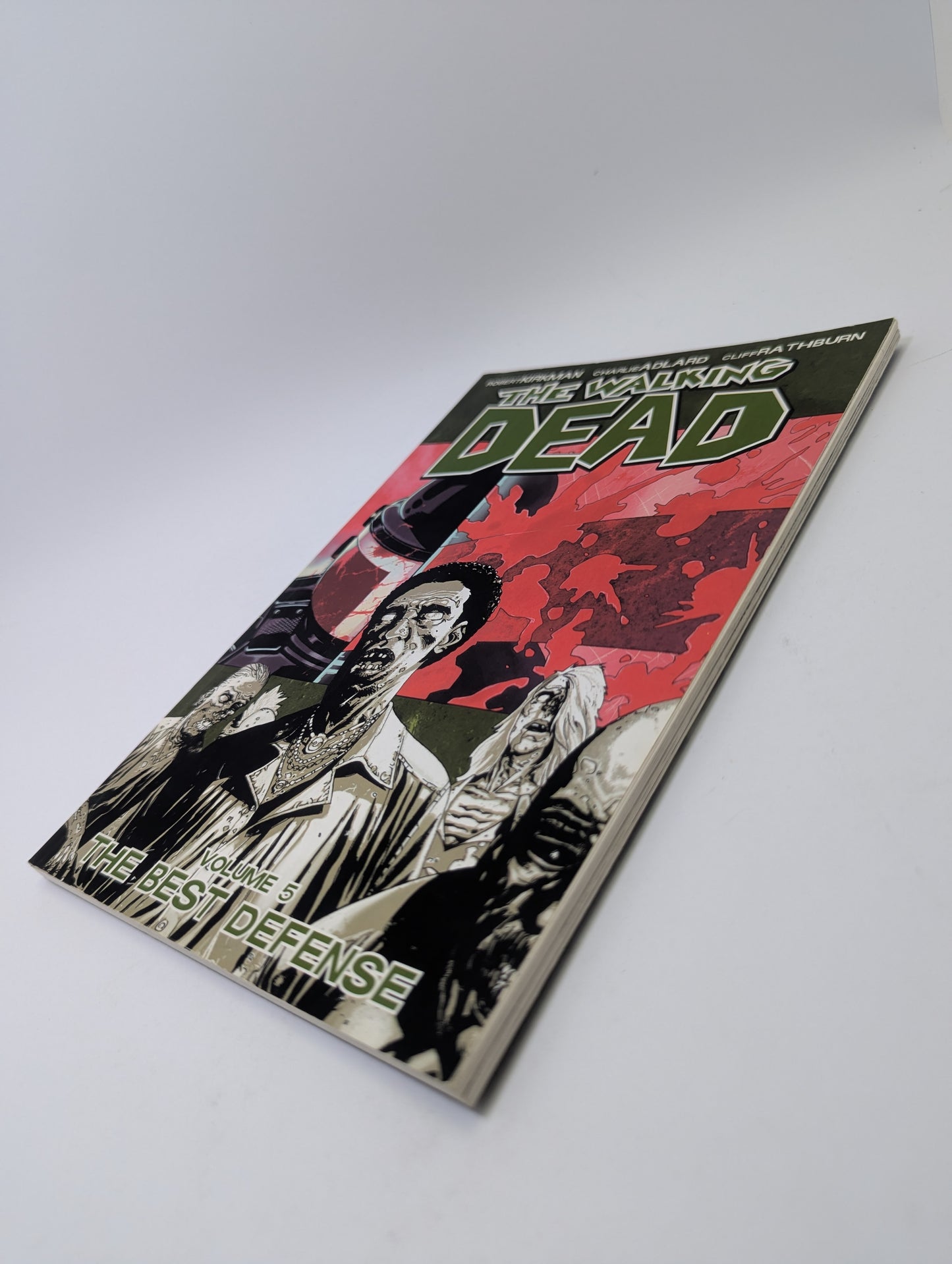 The Walking Dead, Vol. 5: The Best Defense - Grafinė Novelė