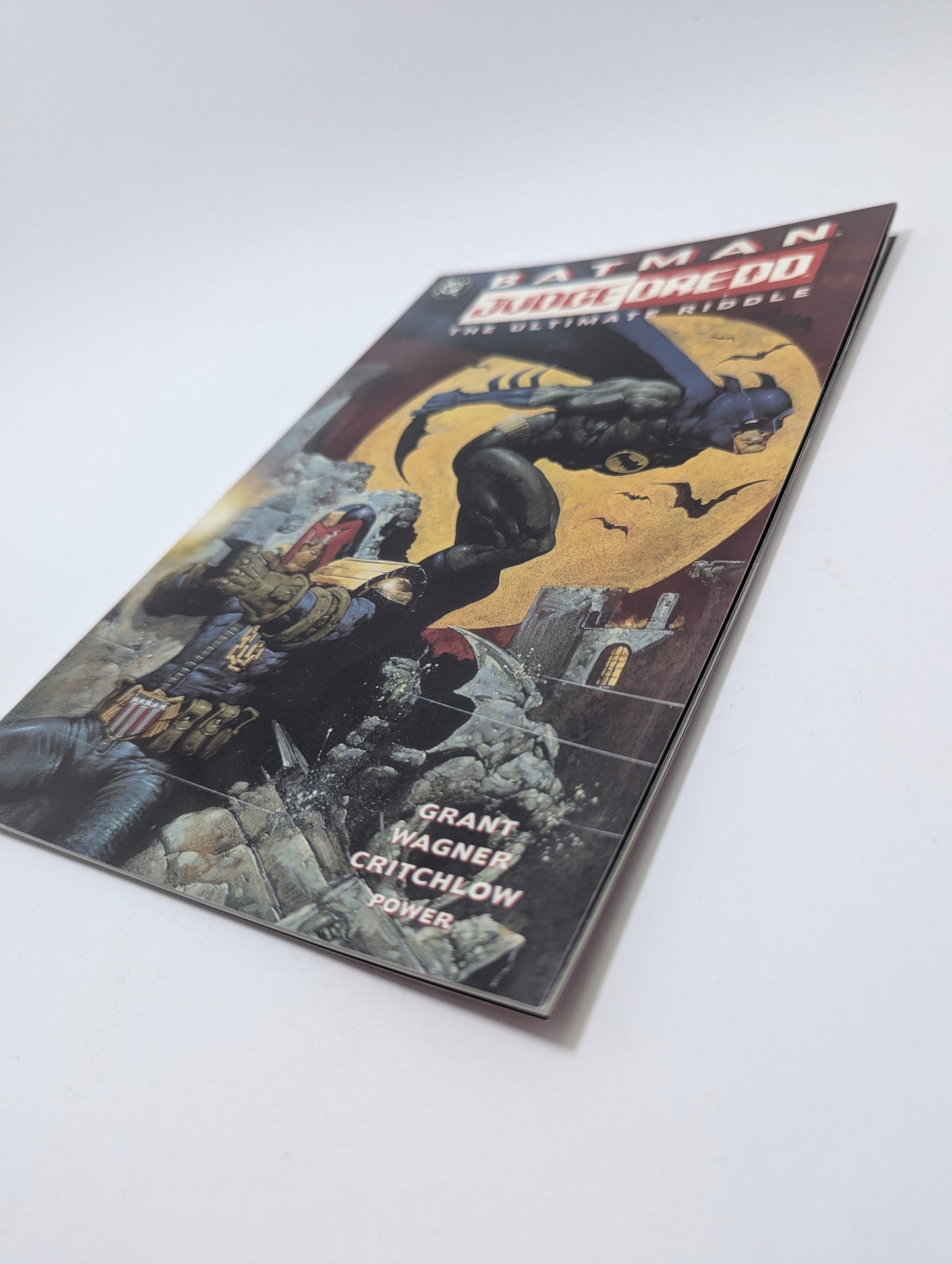 Batman - Judge Dredd: The Ultimate Riddle - Grafinė novelė TreasureHunt