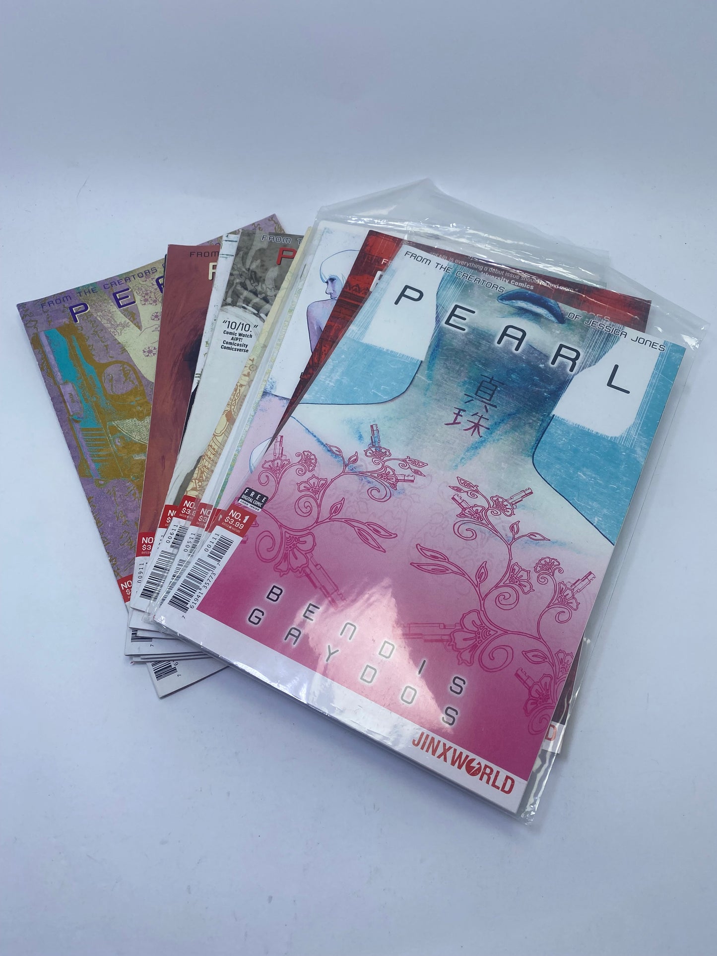 Pearl #1–12 – tamsi ir intrigų kupina Image Comics superherojų serija, anglų kalba