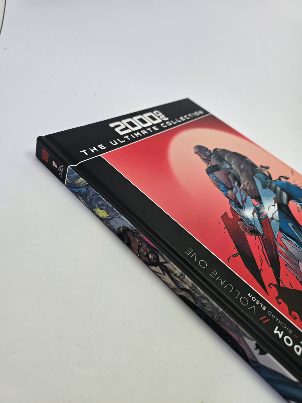 2000AD Ultimate Collection: Kingdom Vol. 1 – Grafinė novelė