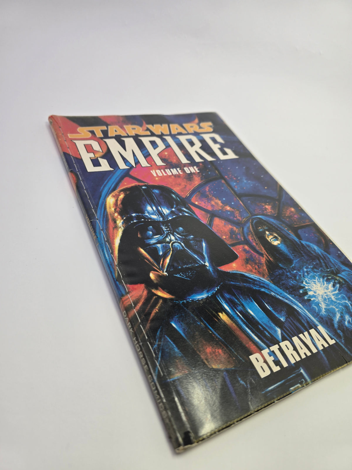 Star Wars: Empire Vol. 1 – Betrayal – Grafinė novelė