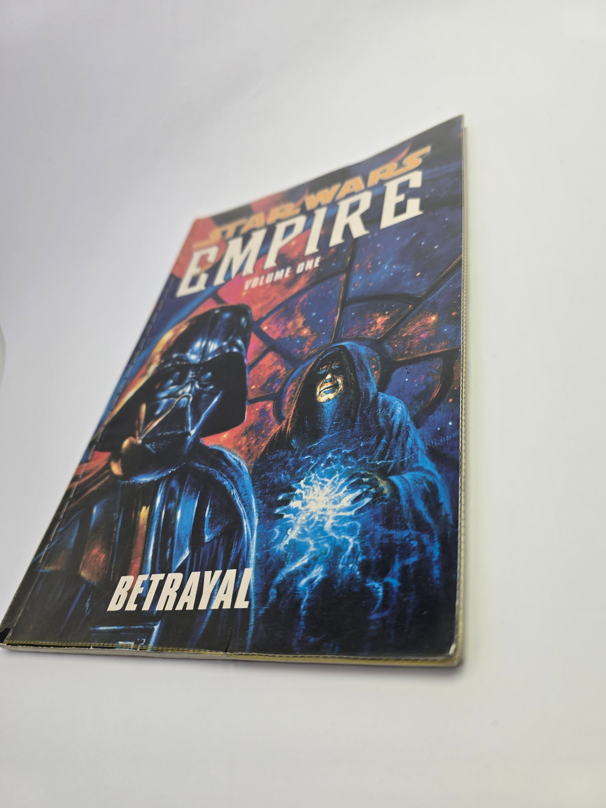 Star Wars: Empire Vol. 1 – Betrayal – Grafinė novelė