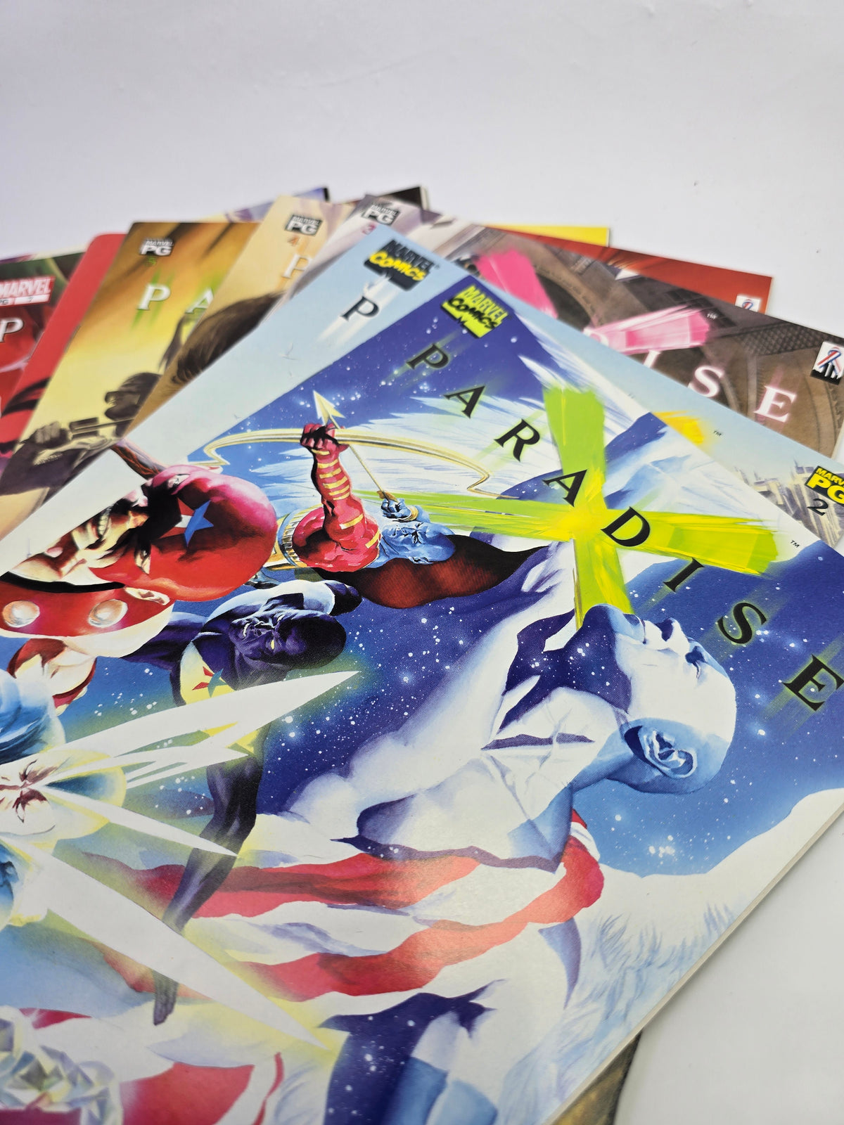 Paradise X #0–7 + 2 special – Komiksų rinkinys