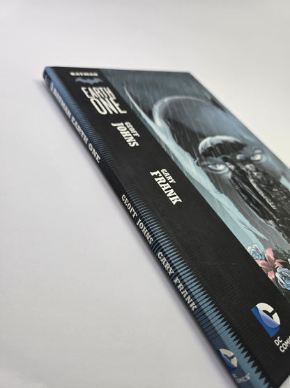 Batman: Earth One Volume 1 – Grafinė novelė