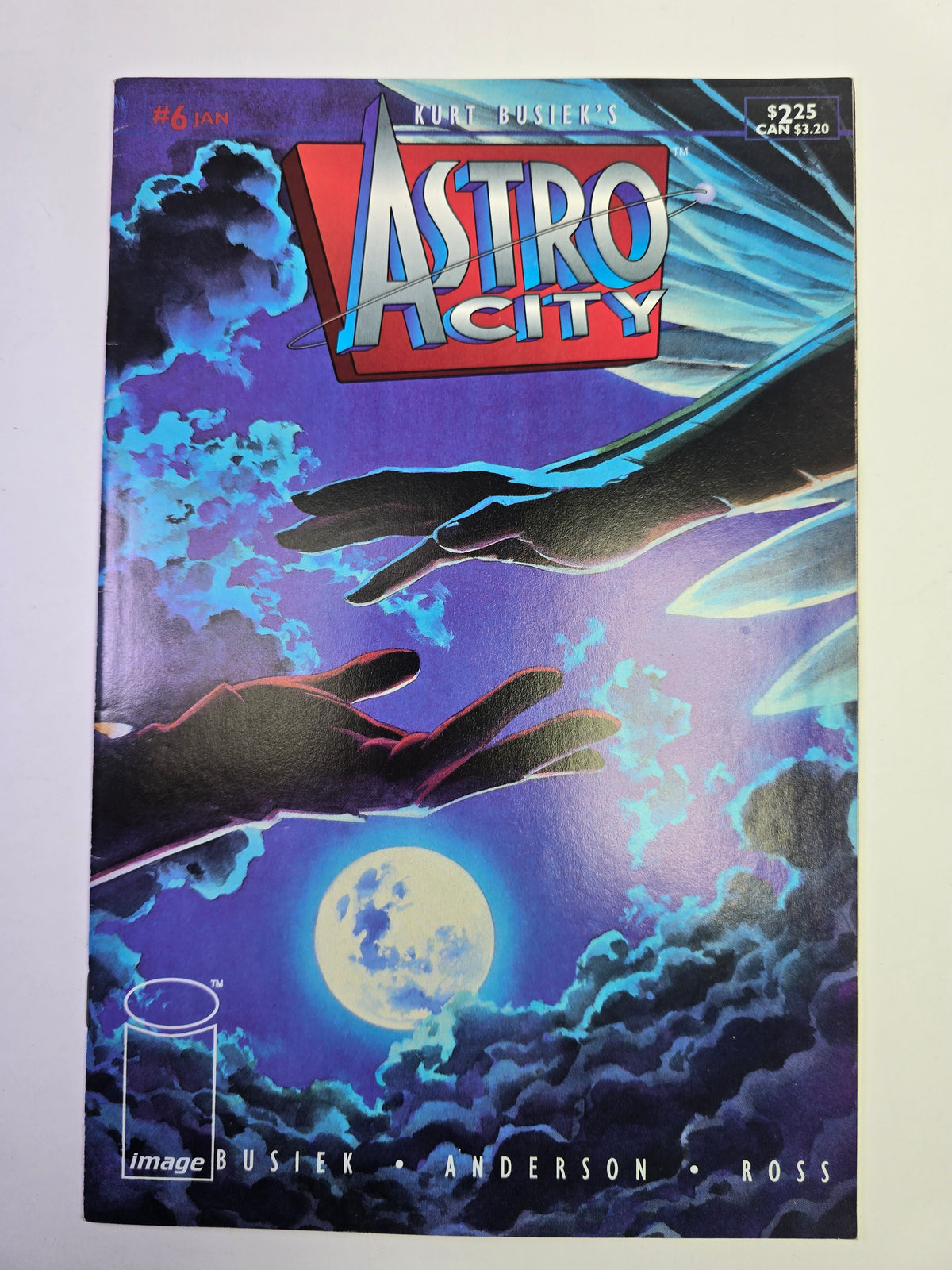 Astro City #6 Image Comics komikso viršelis su Alex Ross iliustracija
