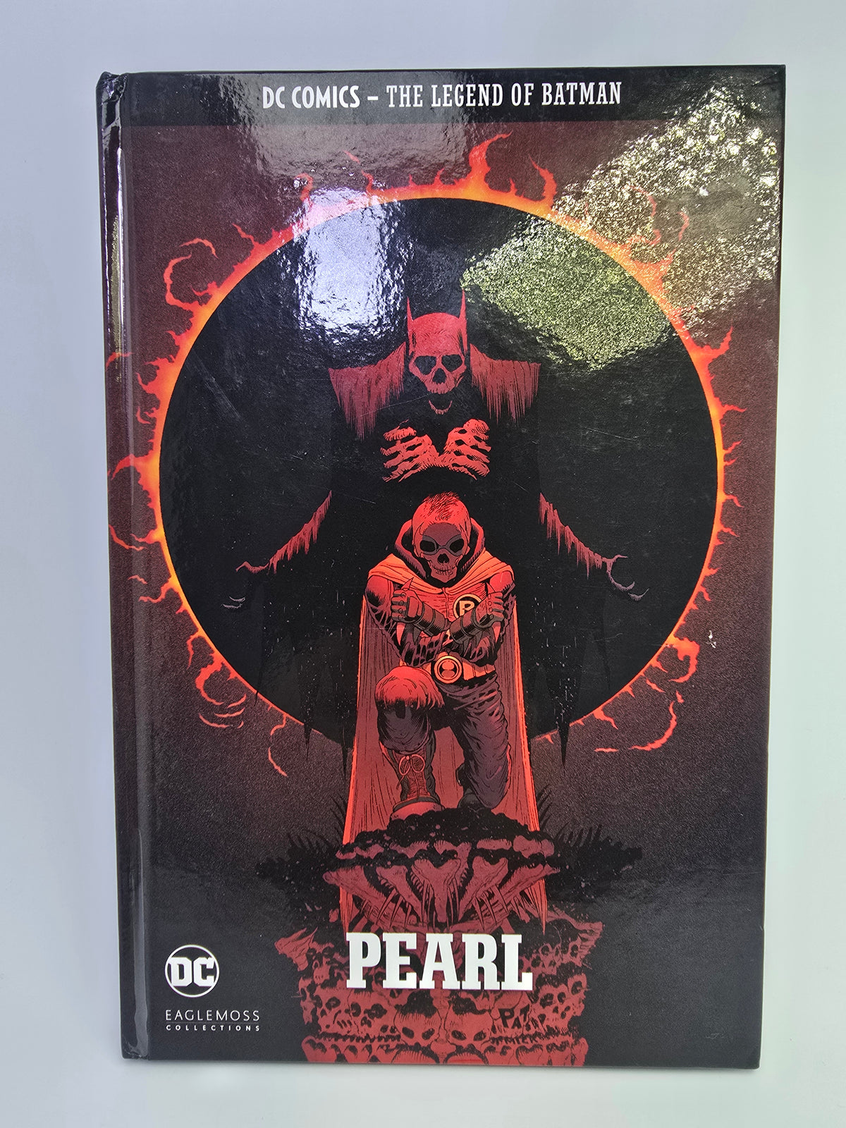 DC Comics The Legend of Batman Pearl grafinės novelės kietu viršeliu viršelis