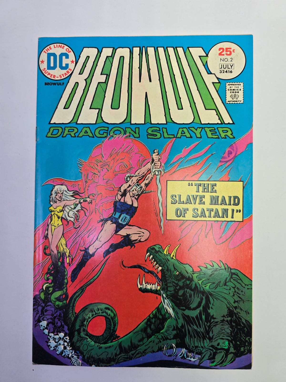 Beowulf Dragon Slayer #2 DC Comics komikso viršelis su drakono ir kario iliustracija