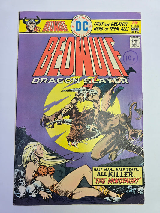 Beowulf Dragon Slayer #6 DC Comics komikso viršelis su kovojančiu Minotauru