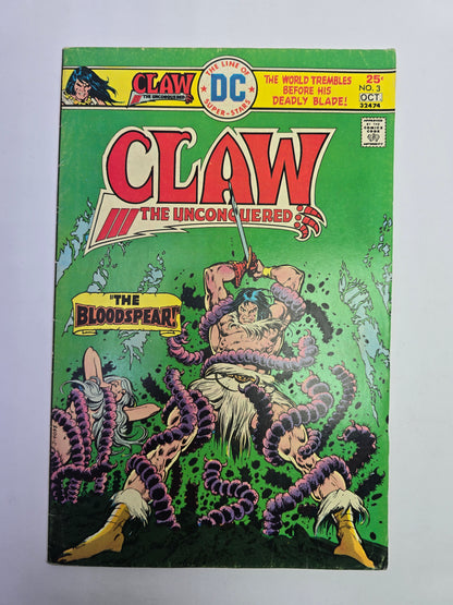 Claw the Unconquered #3 DC Comics komikso viršelis su kovojančio kario iliustracija