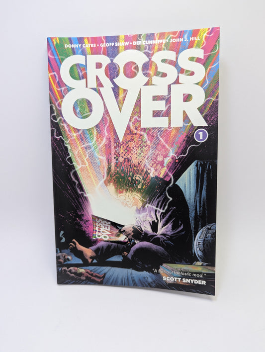  „Cross Over, Vol. 1“ – Grafinė novelė anglų kalba