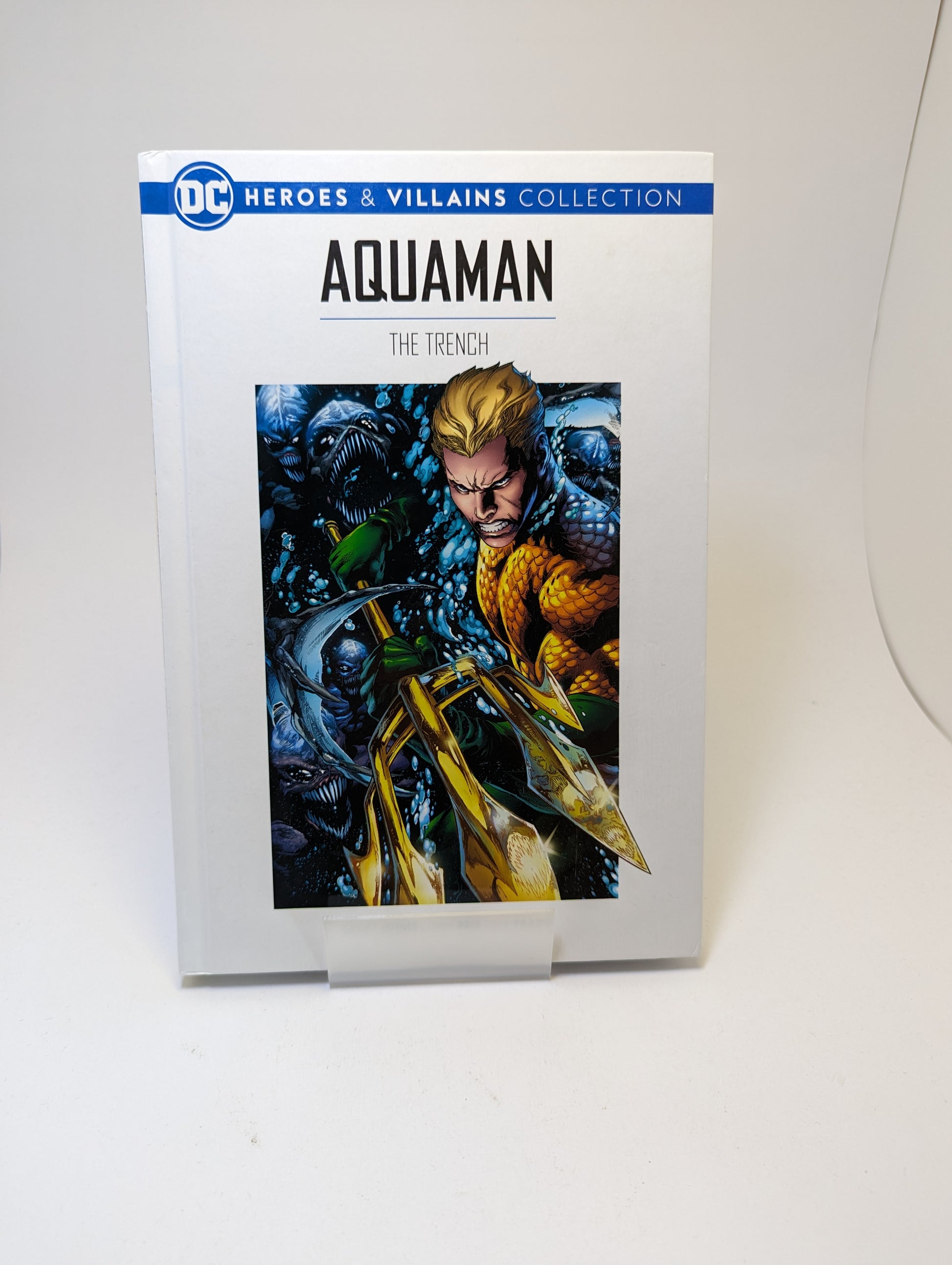 DC-Heroes-and-Villains-Collection-Vol-11-Aquaman-The-Trench-Grafine-novele-anglu-kalba