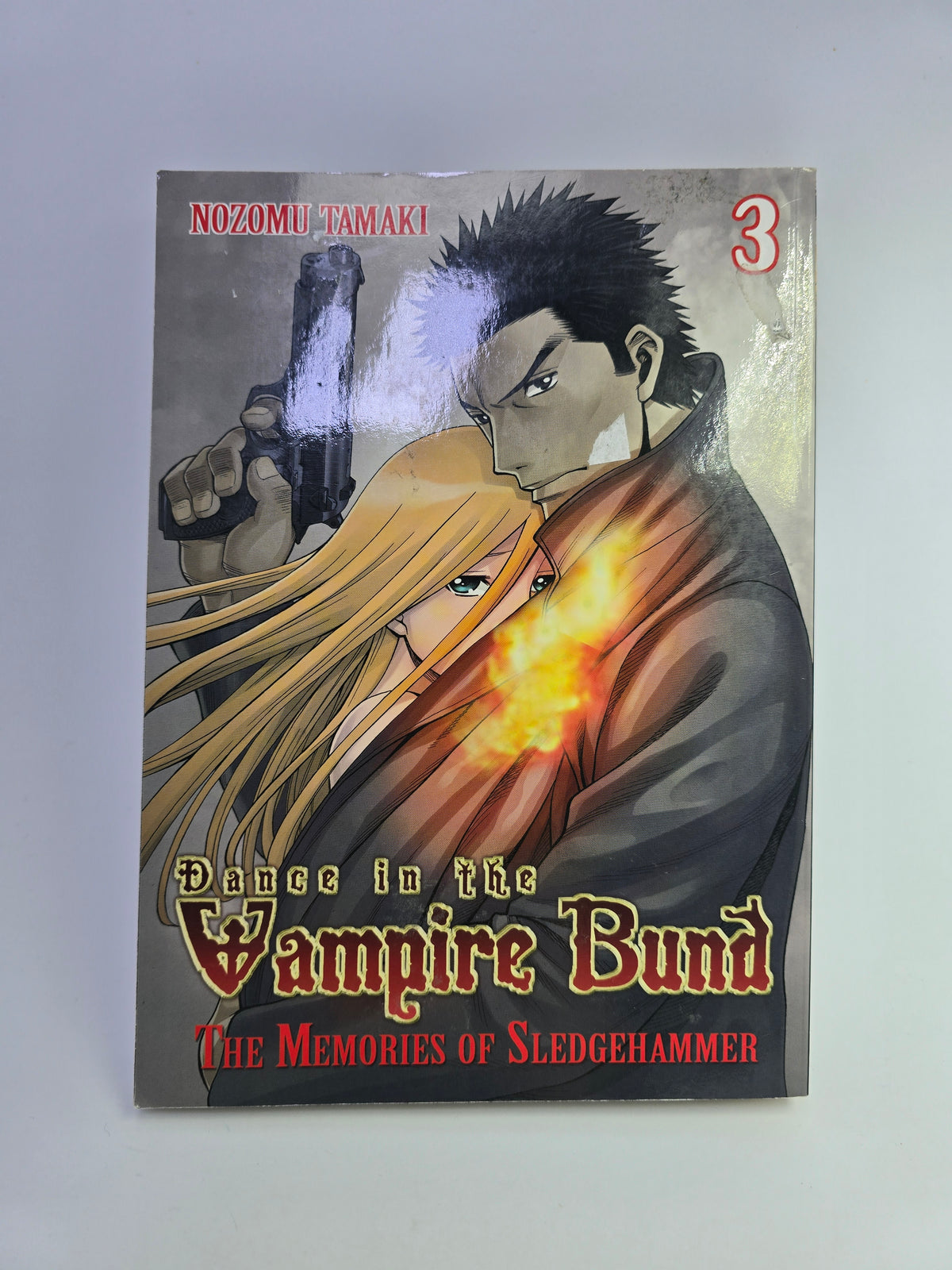 Dance in the Vampire Bund The Memories of Sledgehammer Vol 3 manga viršelis su Nozomu Tamaki iliustracija   