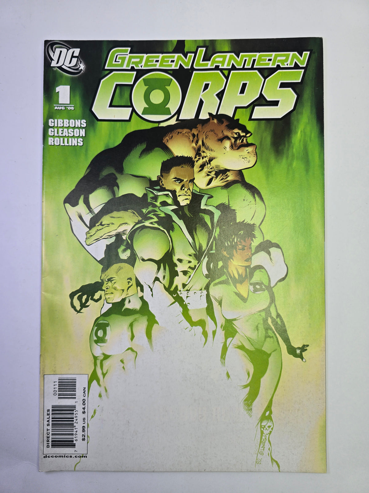 Green Lantern Corps #1 DC Comics komikso viršelis su įvairių ateivių herojų iliustracija