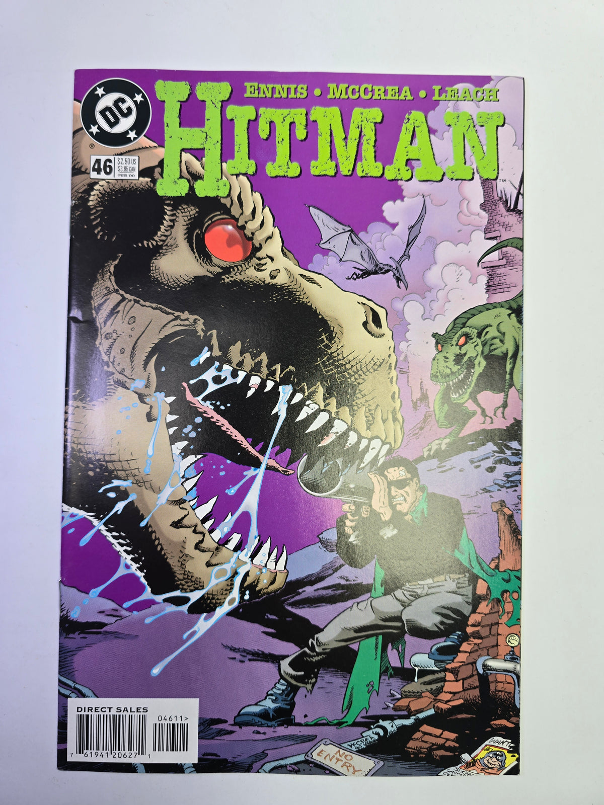 Hitman #46 DC Comics komikso viršelis su dinozauro ir Tommy Monaghan iliustracija   