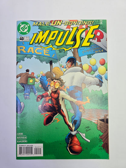 Impulse #40 DC Comics komikso viršelis su Bart Allen bėgančiu iliustracijoje   