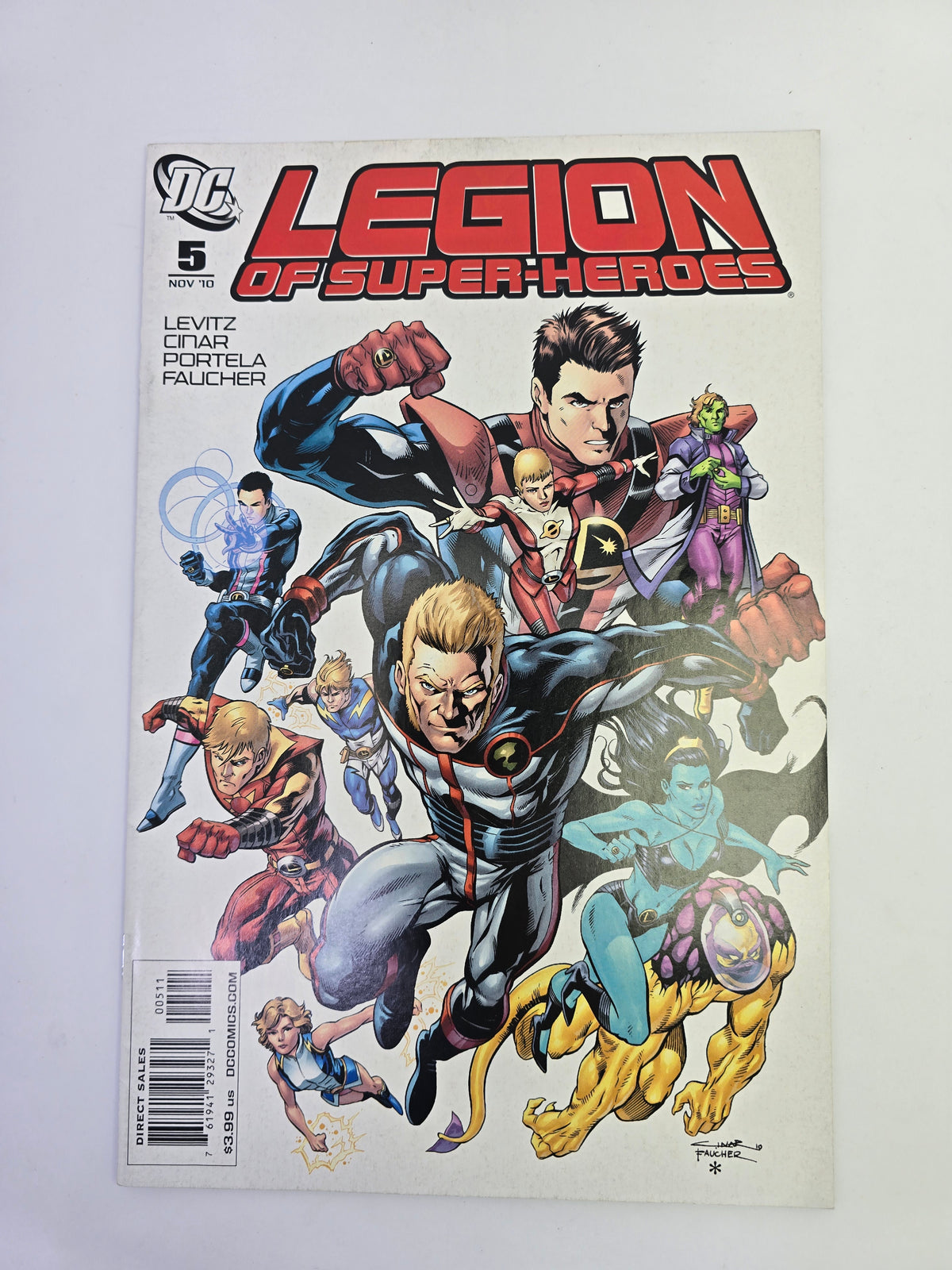 Legion of Super-Heroes #5 DC Comics komikso viršelis su kosminiais herojais   
