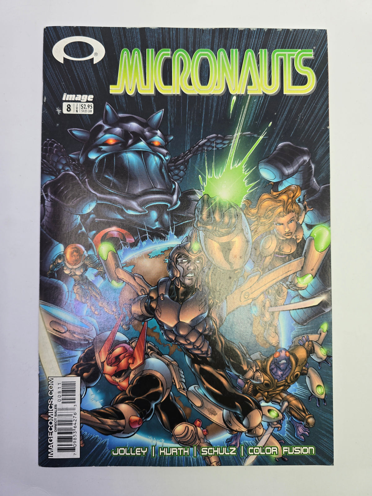 Micronauts #8 Image Comics komikso viršelis su kosminių kovų ir herojų iliustracija   