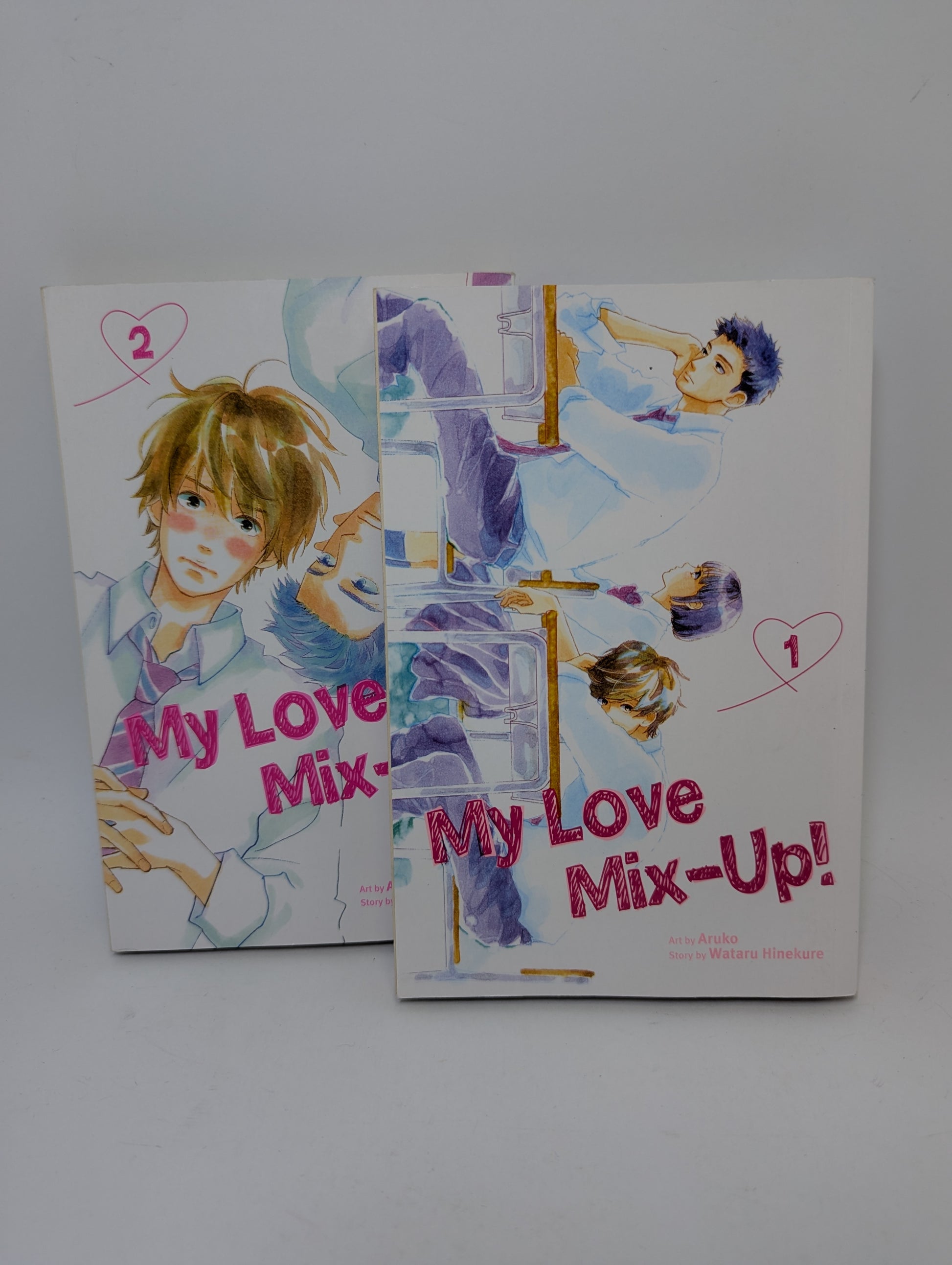  „My Love Mix-Up!, Vol. 1–2“ – romantiška ir komiška manga apie paauglių jausmus, anglų kalba