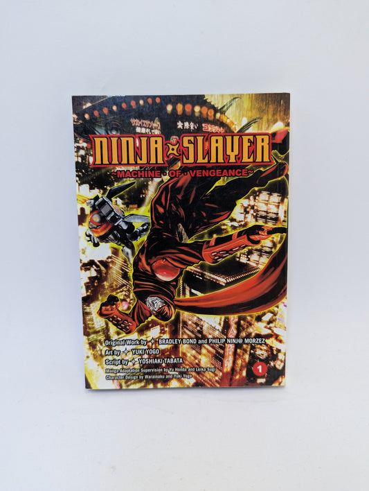  „Ninja Slayer Part 1: Machine of Vengeance“ manga viršelis, futuristinis pasaulis su ninja keršto siužetu anglų kalba.