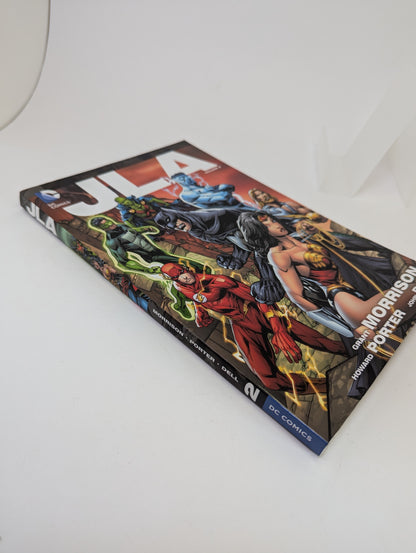 JLA, Volume 2 - Graphic Novel (English)