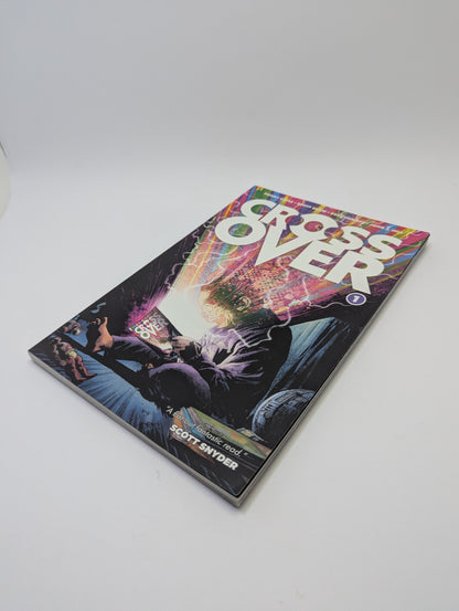 Cross Over, Vol. 1 – Grafinė novelė (anglų kalba)