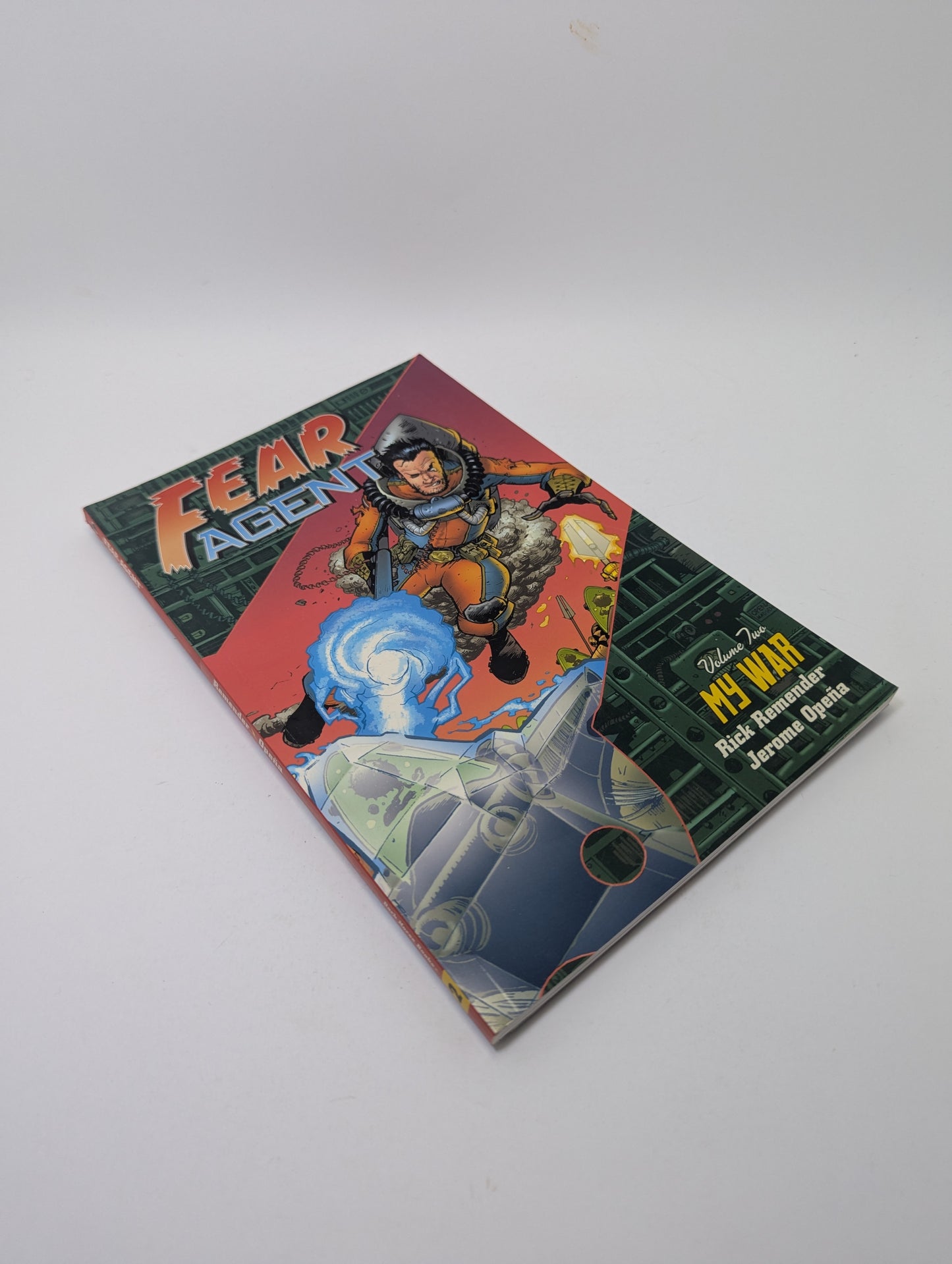 Fear Agent, Vol. 2: My War – Graphic Novel (English)