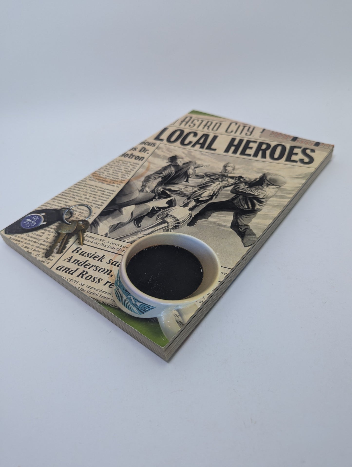 Astro City: Local Heroes – Graphic Novel (English)
