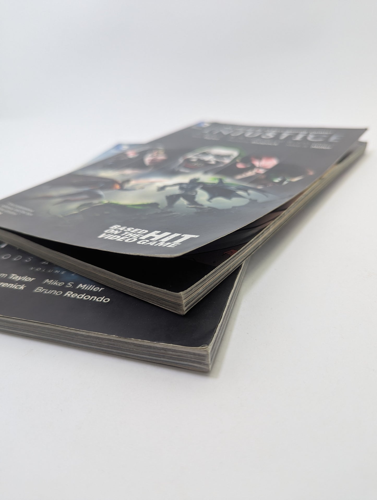 Injustice: Gods Among Us, Vol. 1-2 - Grafinės novelės